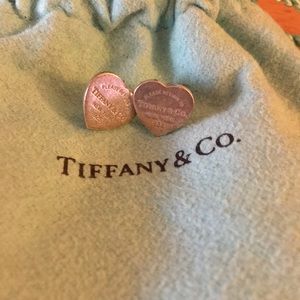 Tiffany’s small heart earrings